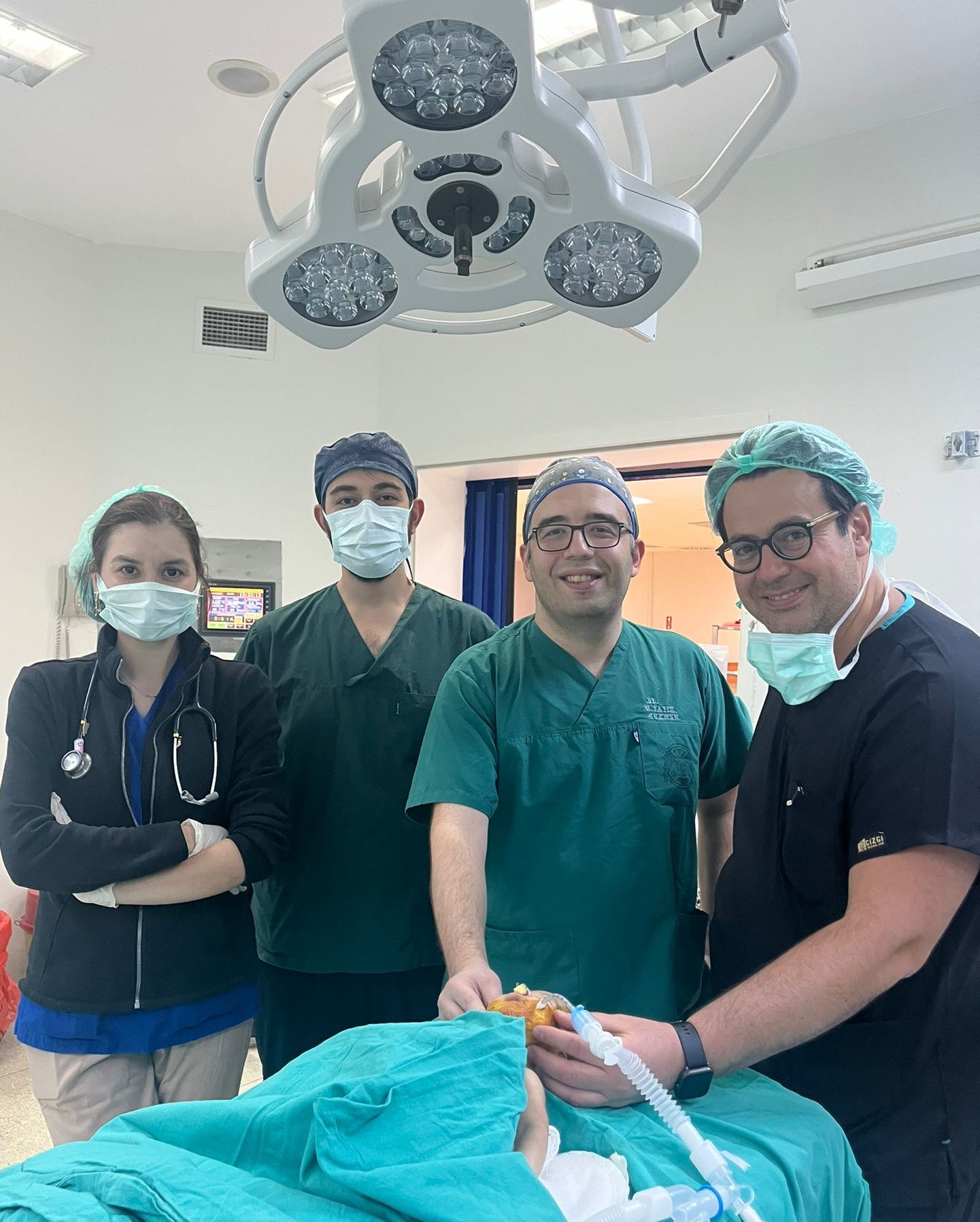 NEWBORN BABY FROM ANTALYA BREATHES FREELY AT SELÇUK UNIVERSITY FACULTY OF MEDICINE