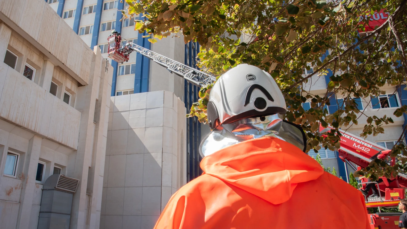 Hastane Personeline Yangına Müdahale Eğitimi Verildi