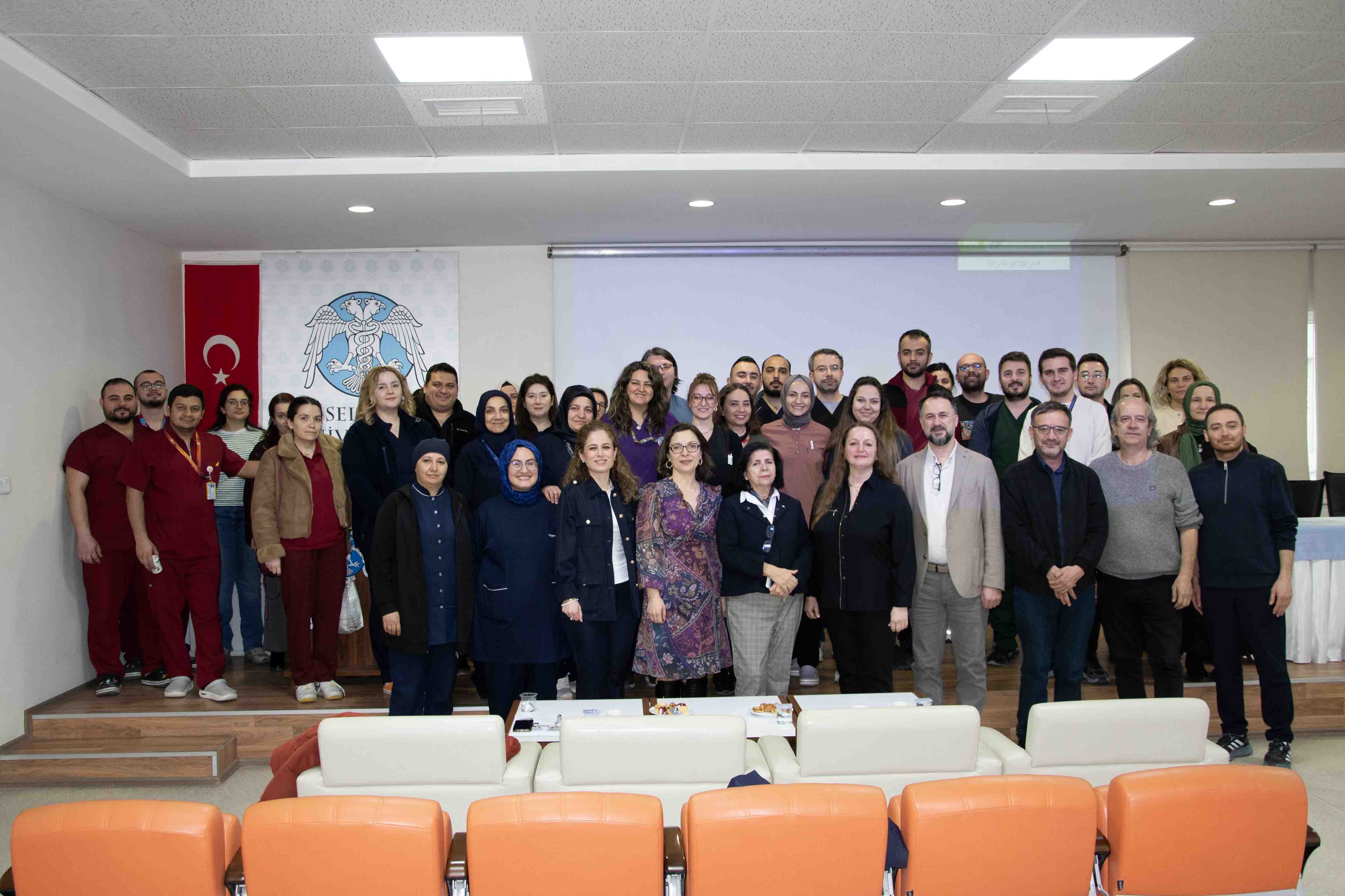 SELÇUK ÜNİVERSİTESİ TIP FAKÜLTESİ HASTANESİ OLARAK “KADAVERİK ORGAN NAKLİNDE DONÖR BAKIMI” TOPLANTISINA EV SAHİPLİĞİ YAPTIK